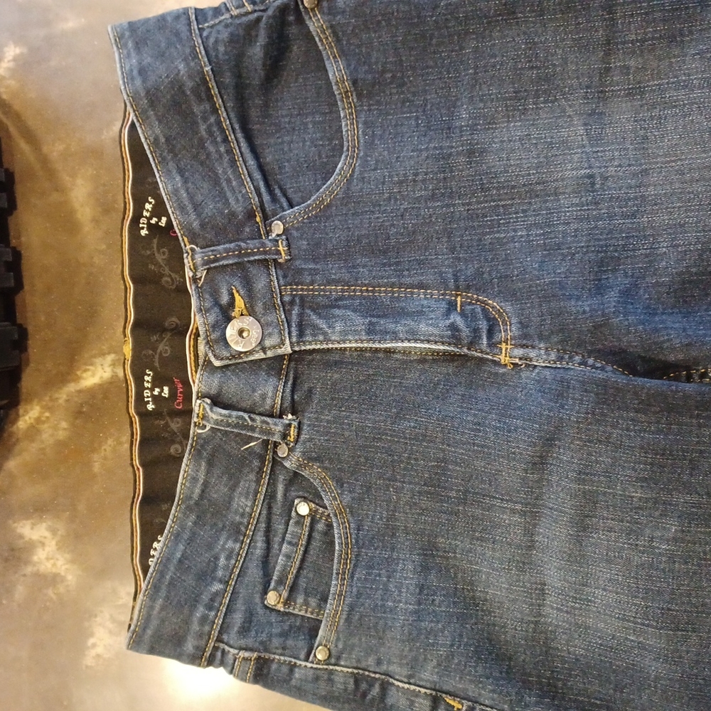 Riders by Lee curvier fit size 8